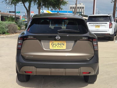 2025 Nissan Kicks SV