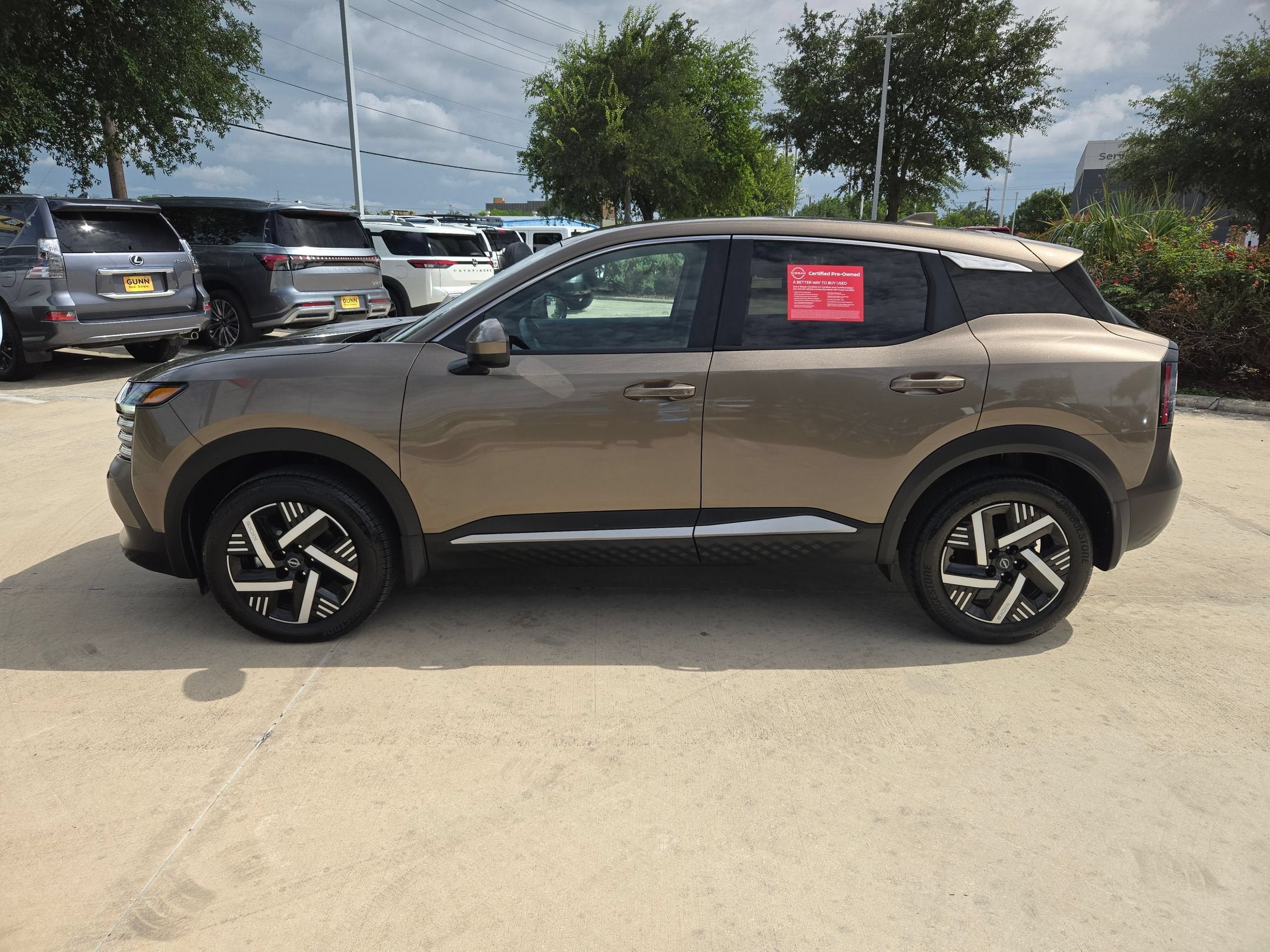 2025 Nissan Kicks SV