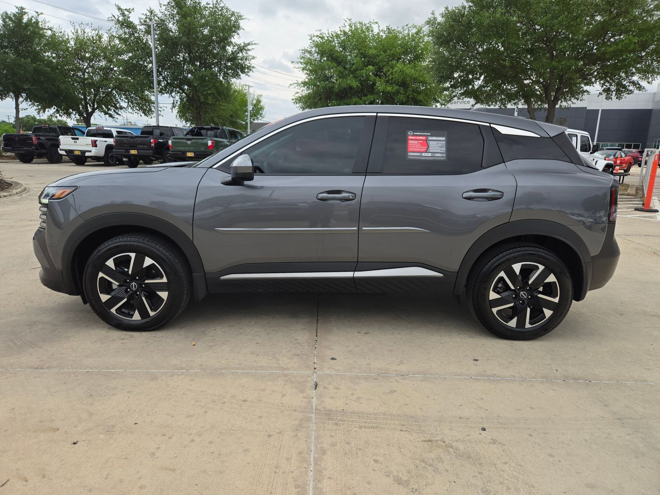 2025 Nissan Kicks SV