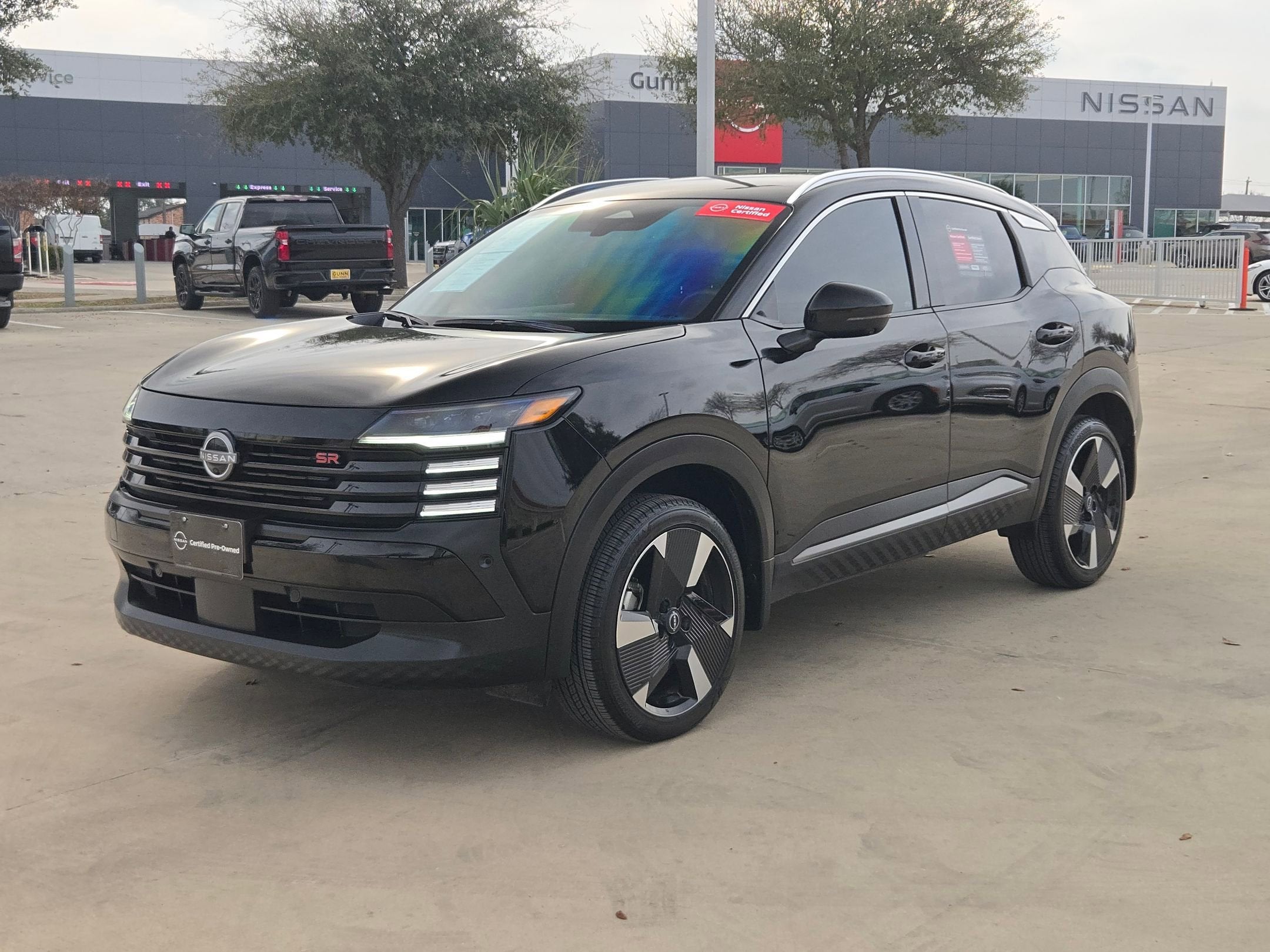 2025 Nissan Kicks SR