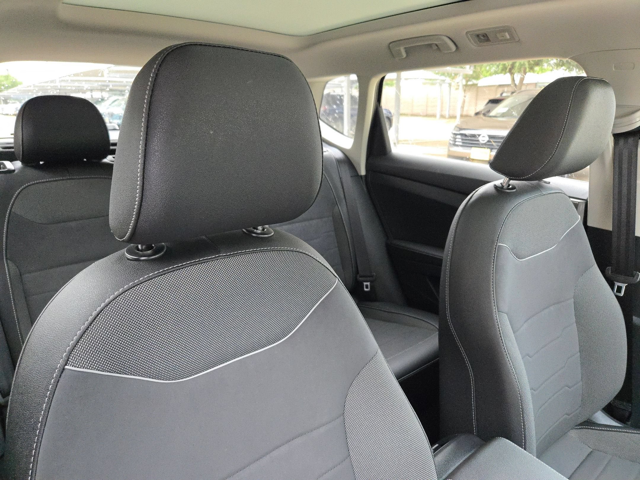 2025 Volkswagen Taos SE Black