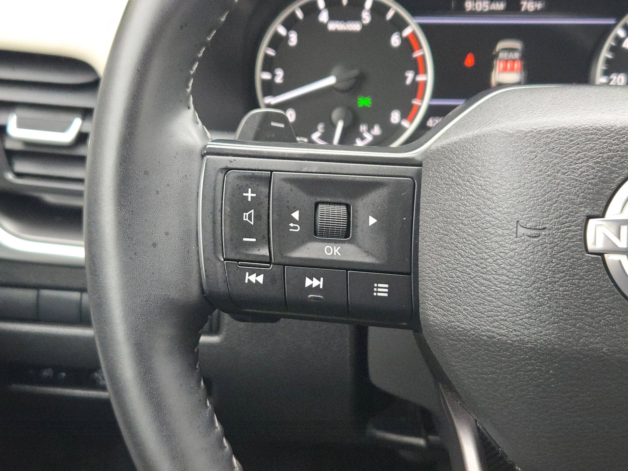 2025 Nissan Rogue SV