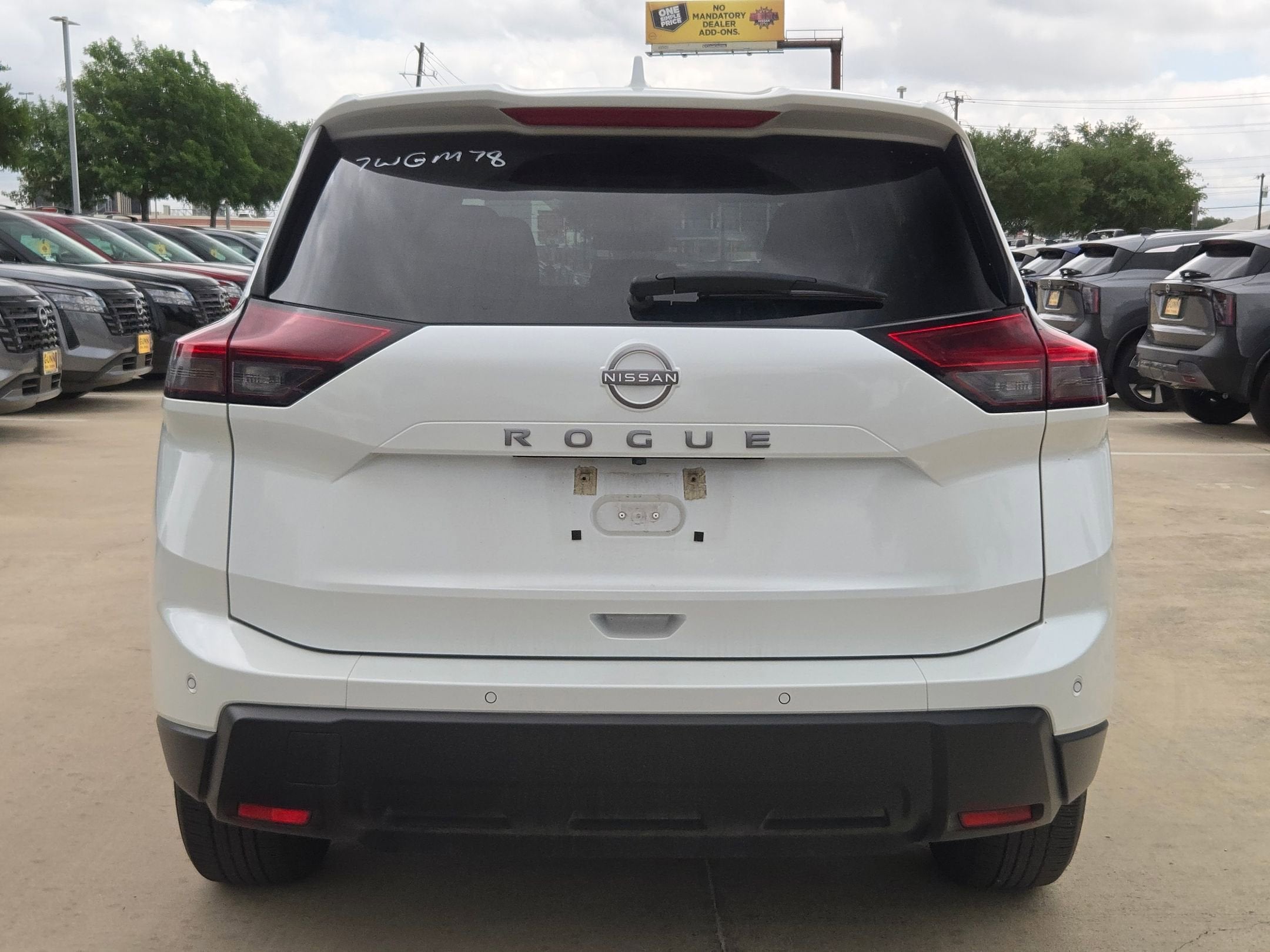 2025 Nissan Rogue SV