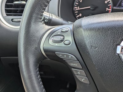 2020 Nissan Pathfinder SV