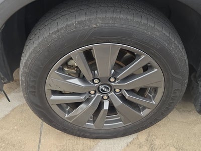 2022 Nissan Pathfinder SV