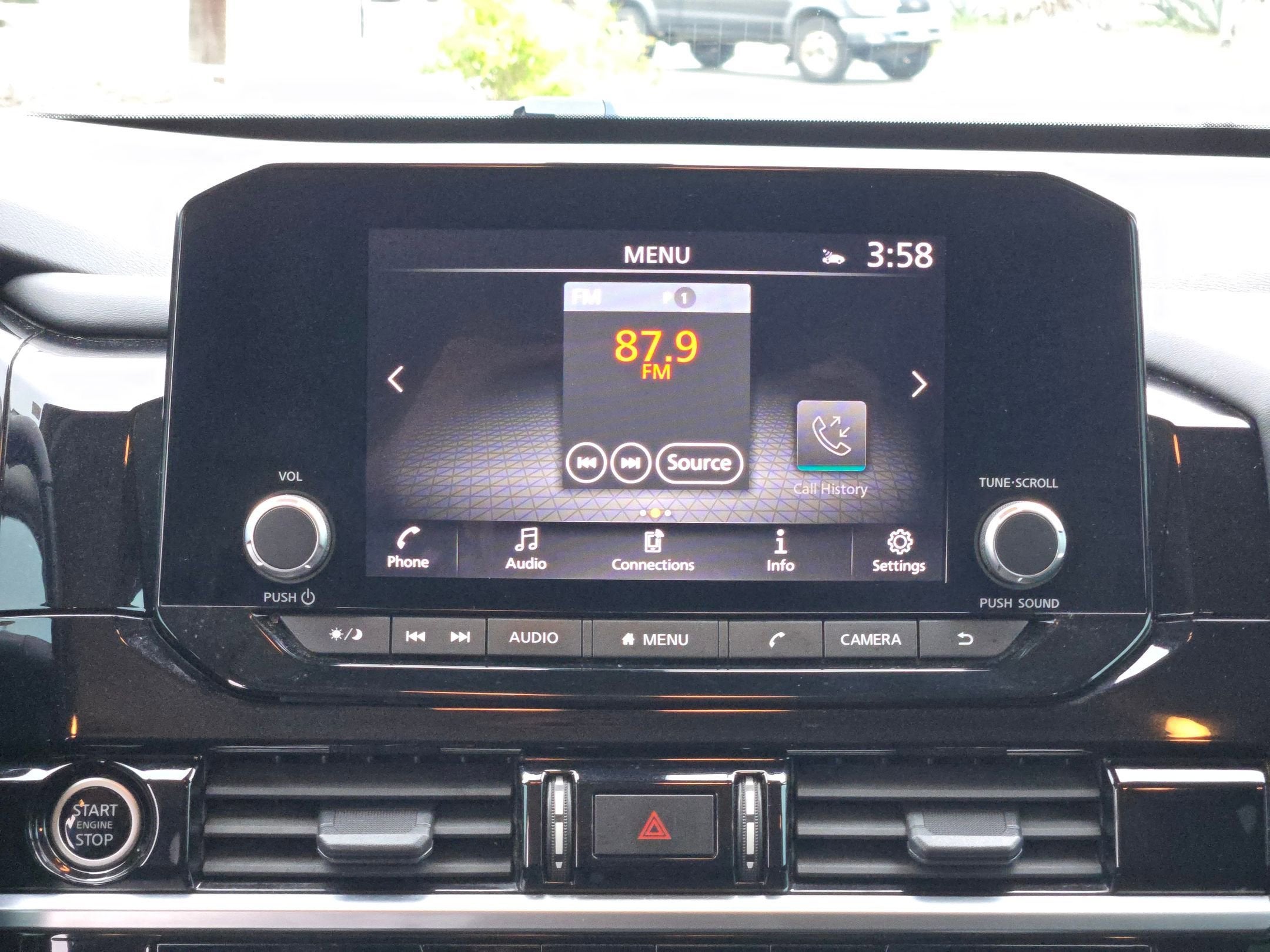 2023 Nissan Pathfinder SV