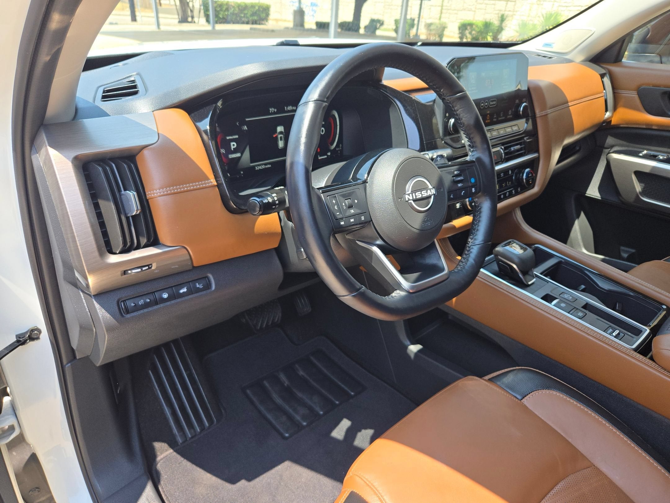 2023 Nissan Pathfinder Platinum