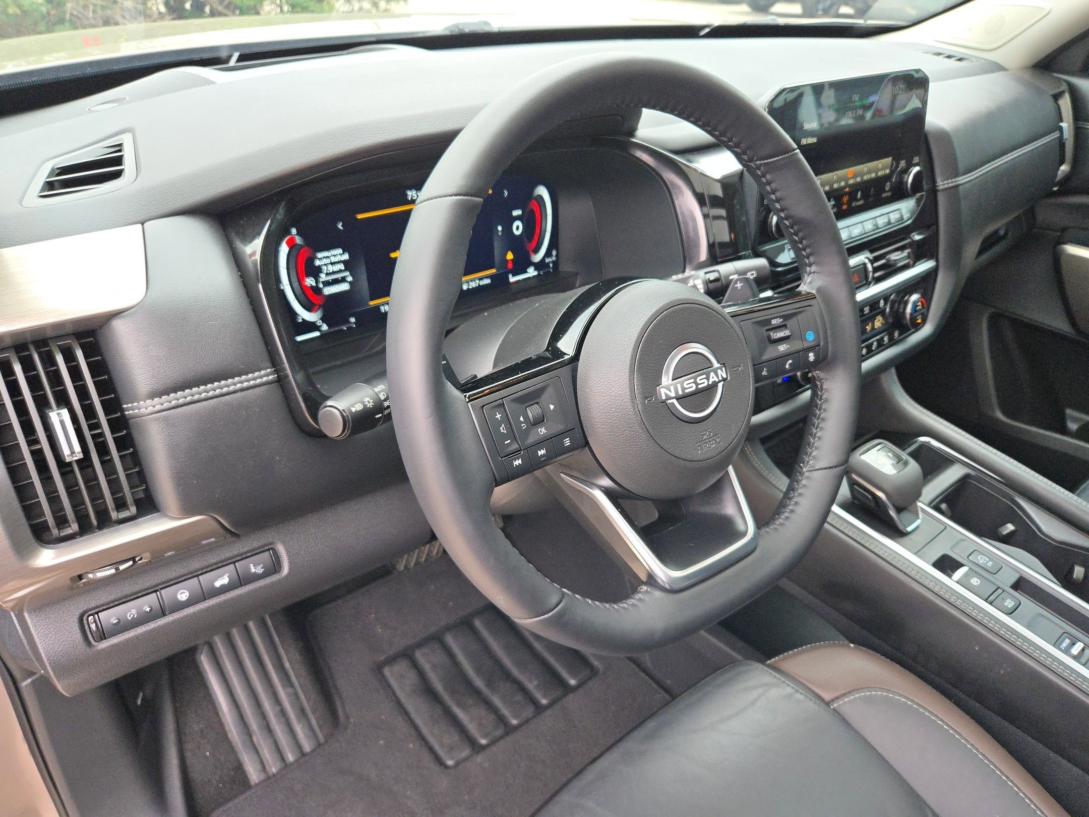 2024 Nissan Pathfinder Platinum