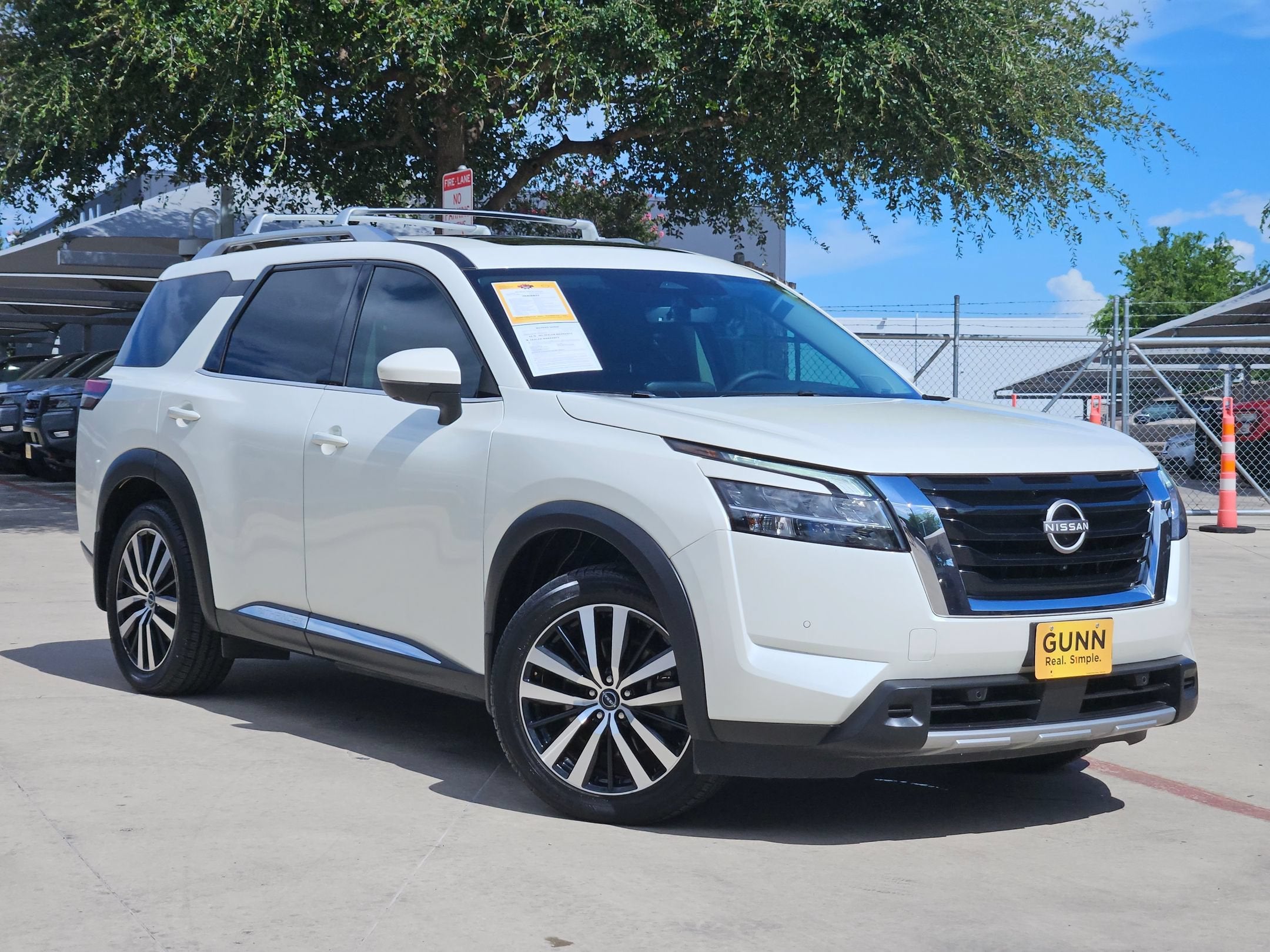 2023 Nissan Pathfinder Platinum