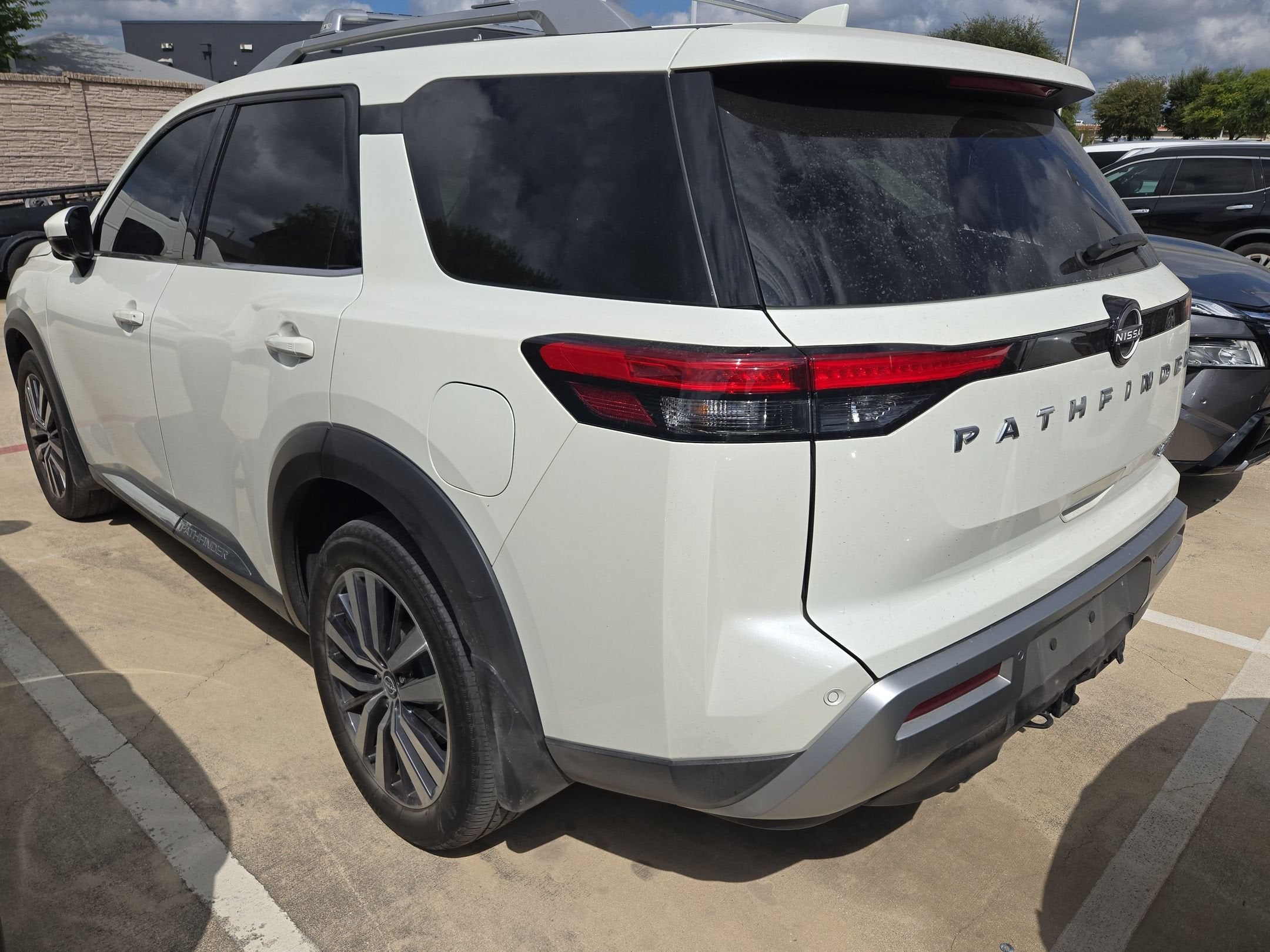 2022 Nissan Pathfinder Platinum