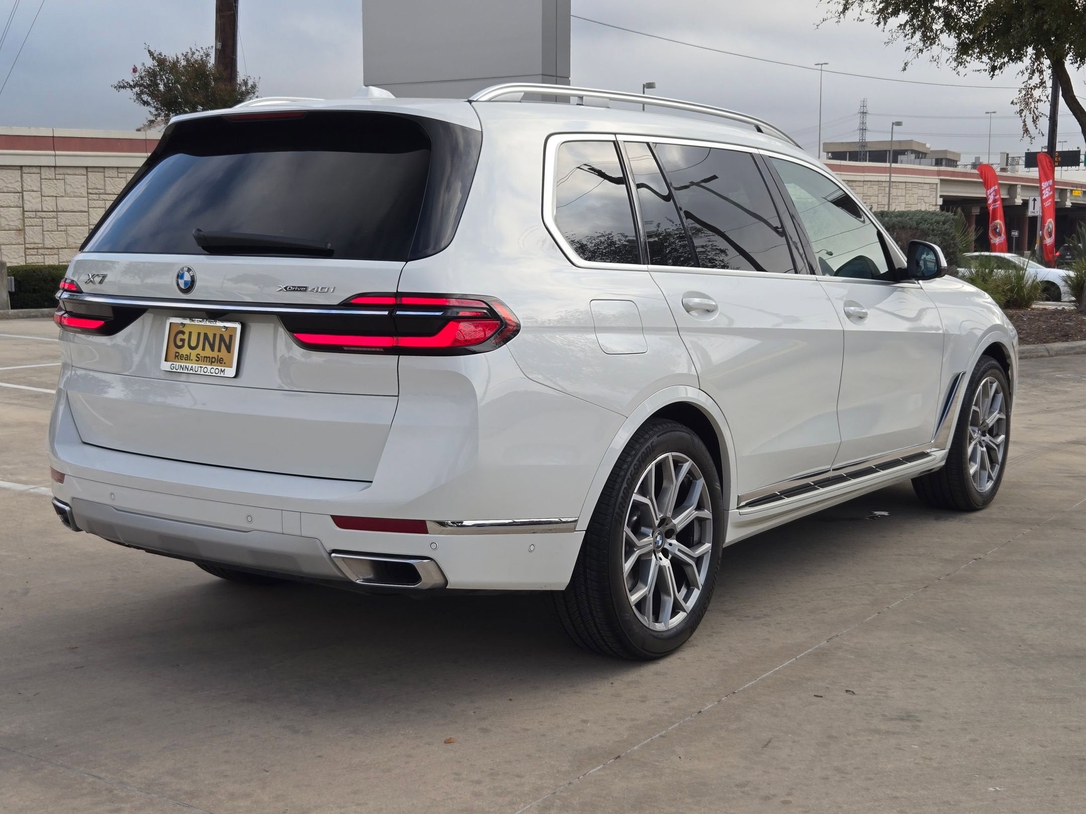 2025 BMW X7 xDrive40i