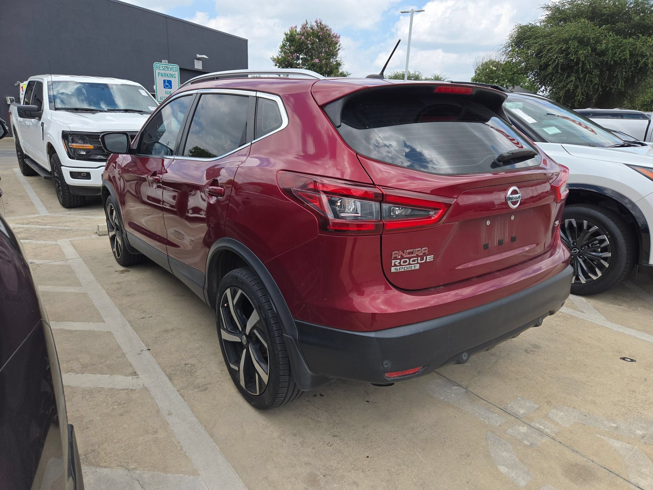 2020 Nissan Rogue Sport SL