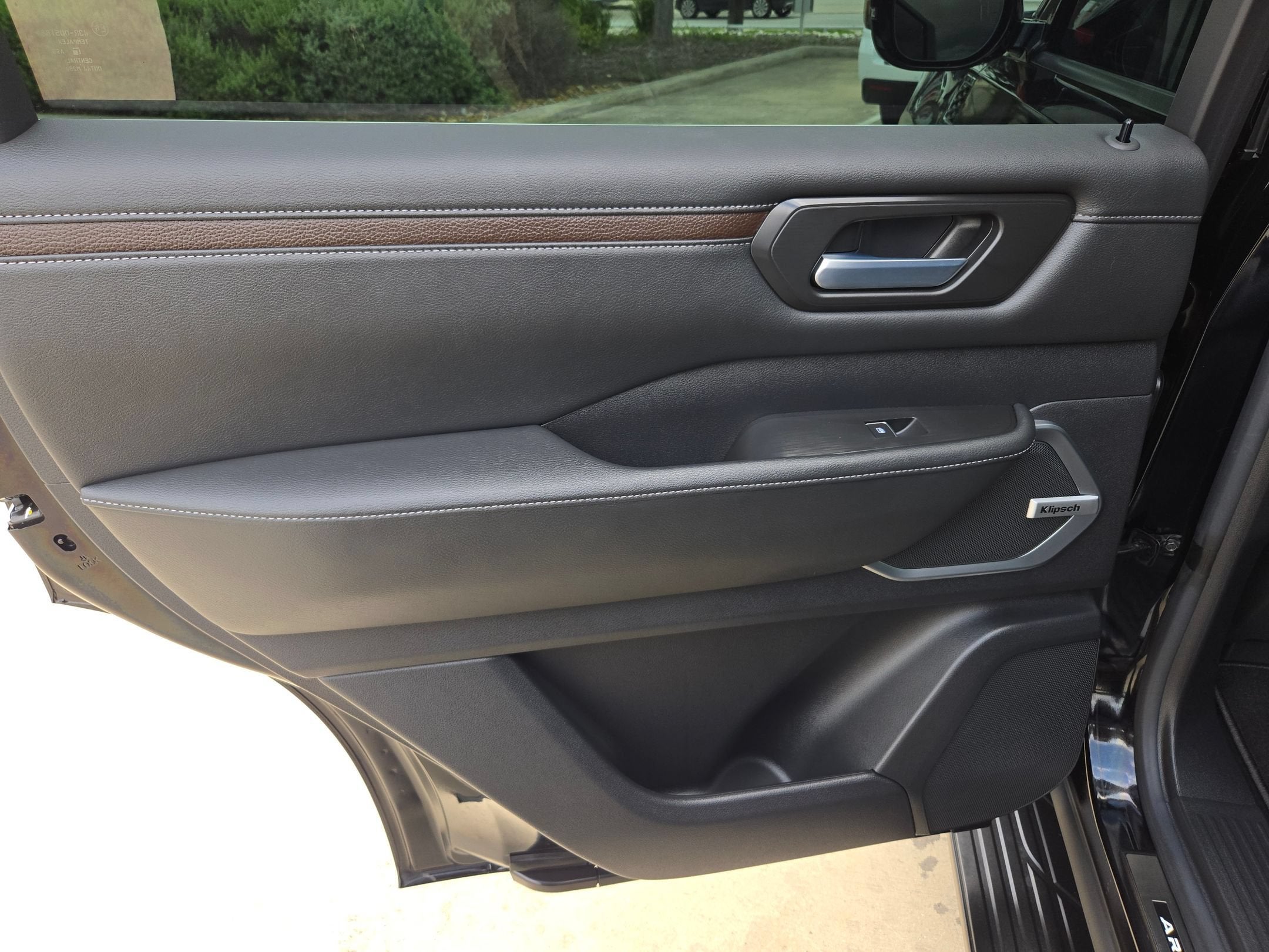 2025 Nissan Armada Platinum