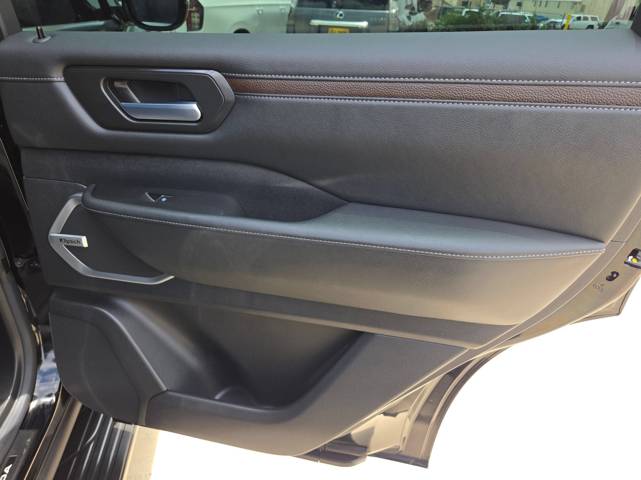 2025 Nissan Armada Platinum