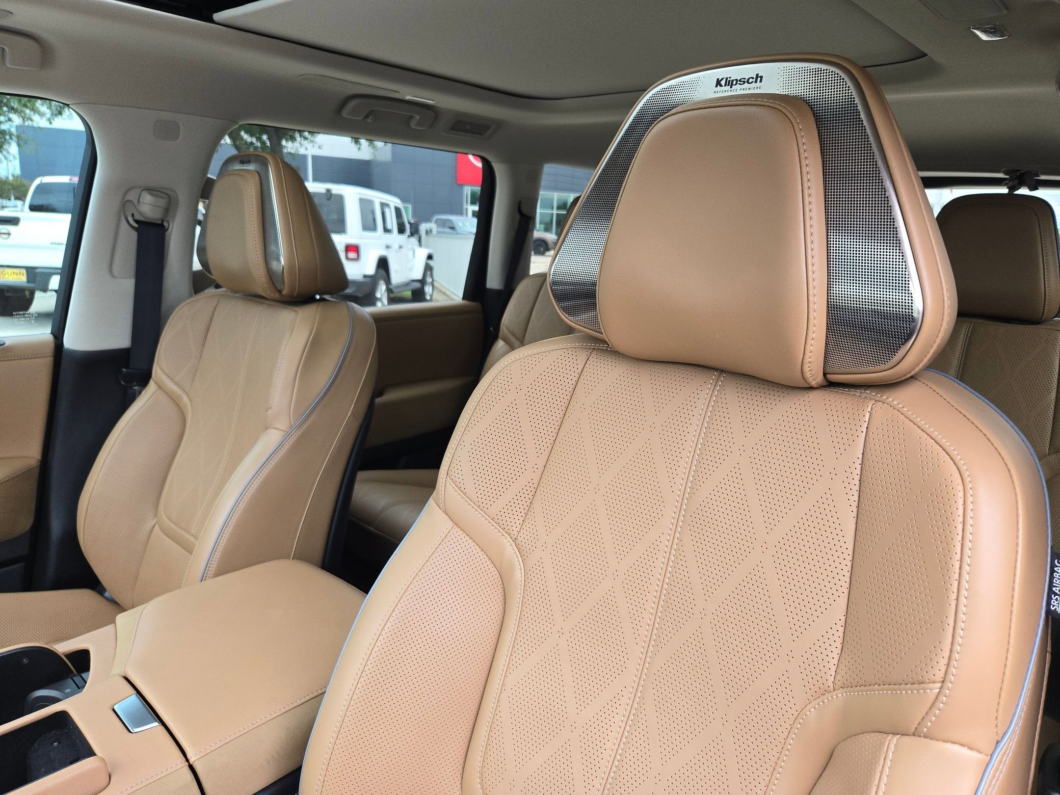 2025 INFINITI QX80 SENSORY