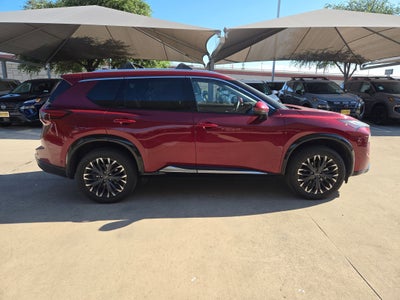 2025 Nissan Rogue Platinum