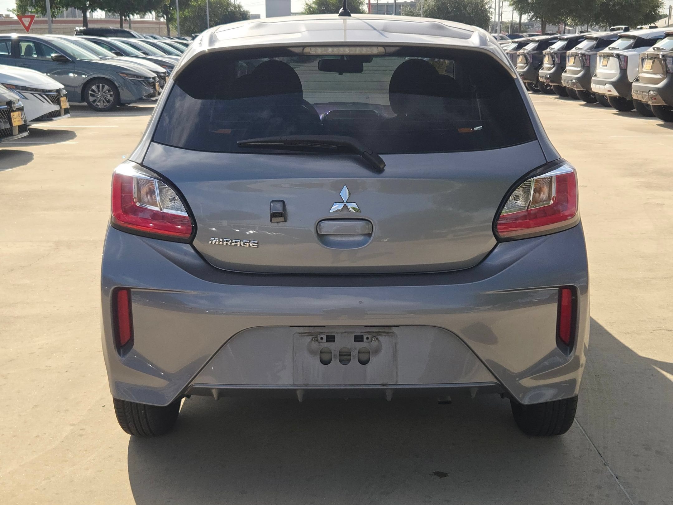 2022 Mitsubishi Mirage ES