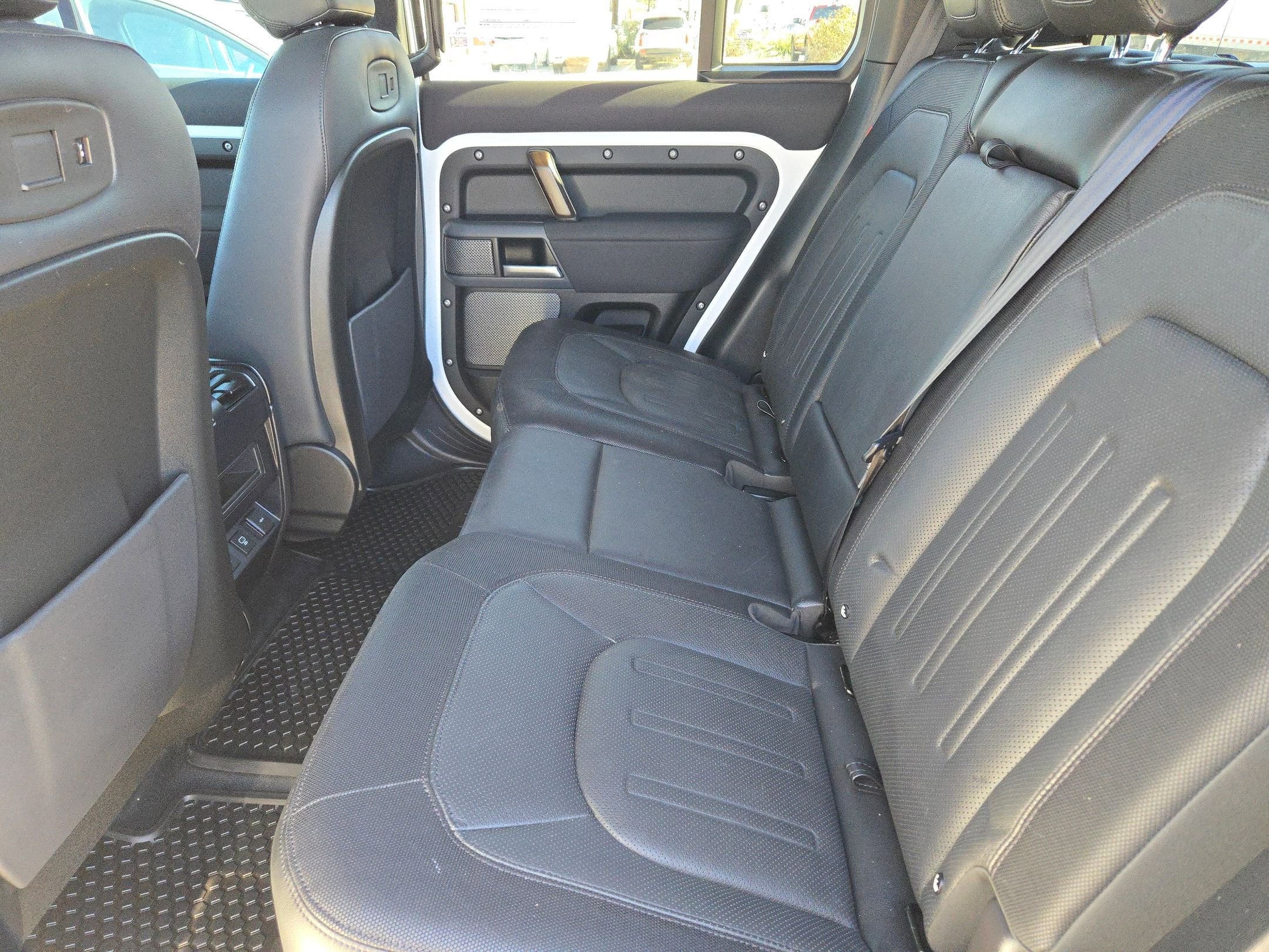 2022 Land Rover Defender X-Dynamic SE