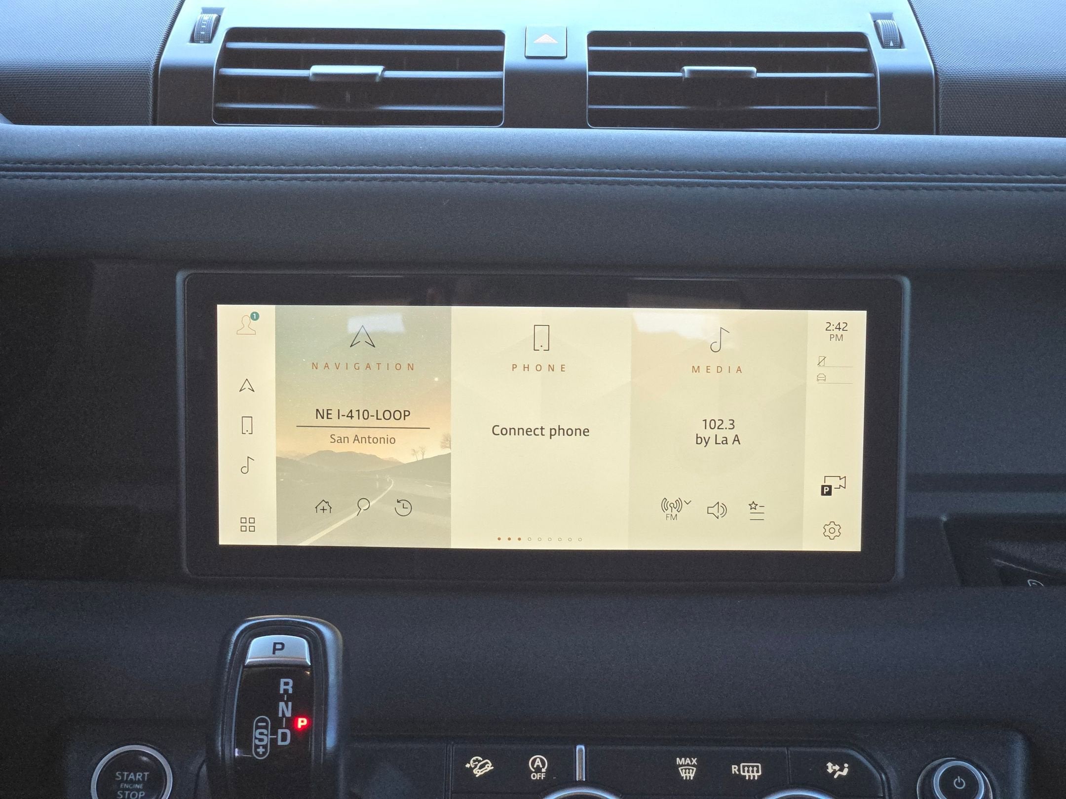 2022 Land Rover Defender X-Dynamic SE