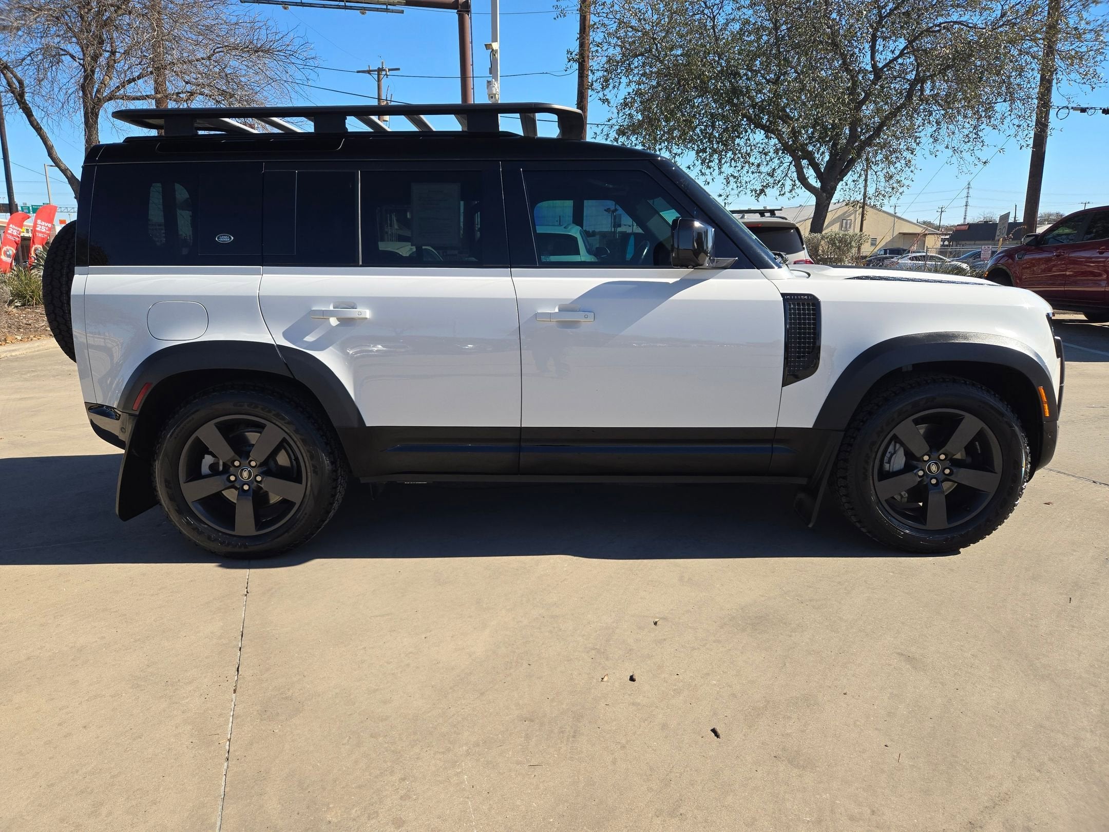 2022 Land Rover Defender X-Dynamic SE