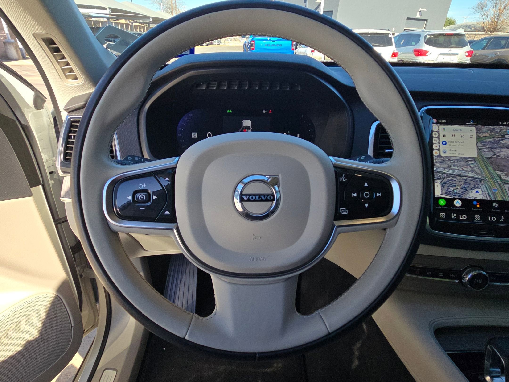 2023 Volvo XC90 Plus