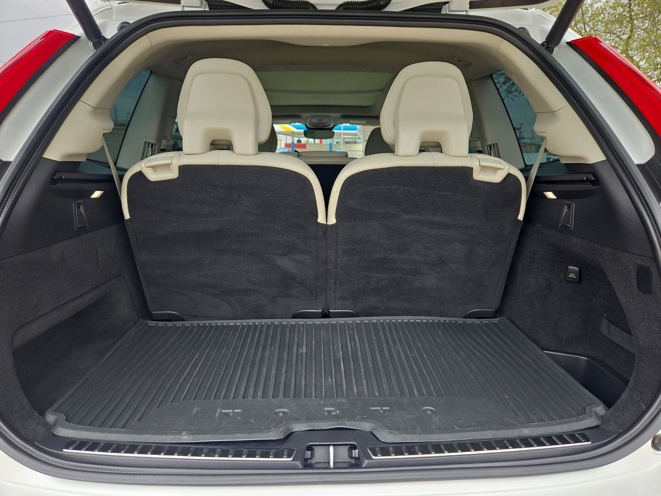 2023 Volvo XC90 Plus